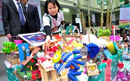 2.000 sinh viên Đà Nẵng lập kỷ lục "khủng" về gói quà từ thiện